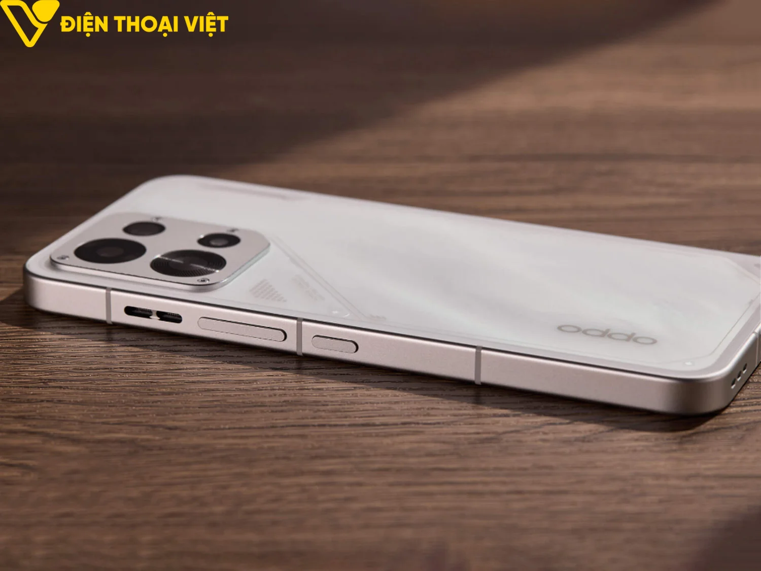Thiết kế cạnh phải của OPPO K15