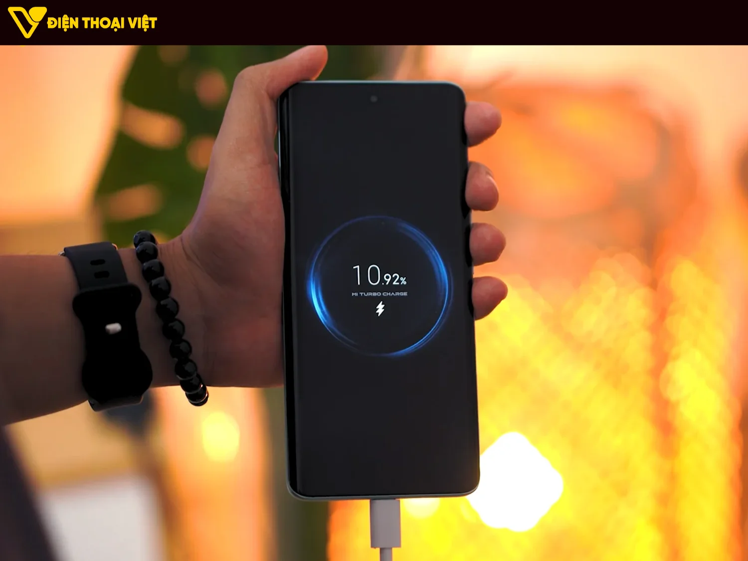 Pin 5520mAh, hỗ trợ sạc nhanh 45W