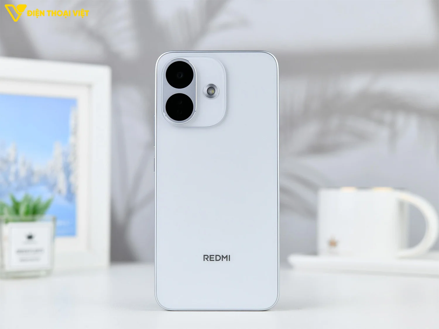 REDMI Note 17 Pro có thiết kế nhựa phẳng vuông vức