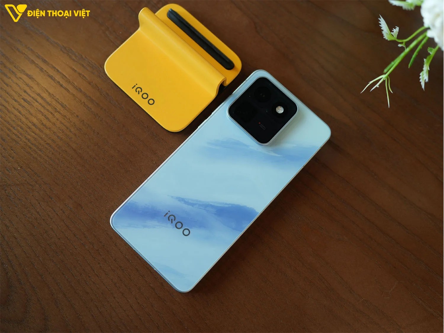 Tham khảo ngoại hình iQOO 15T