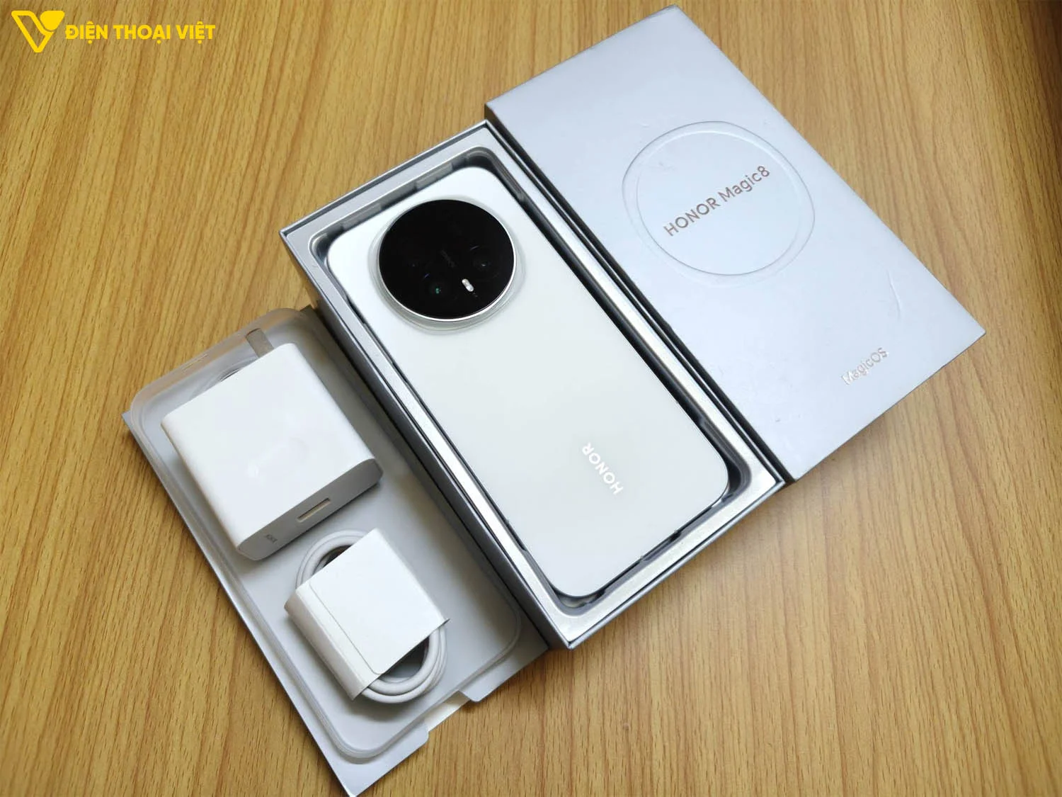 Top 2 điện thoại chip Snapdragon 8 Elite Gen 6: Honor Magic9 (Ảnh tham khảo Honor Magic8)