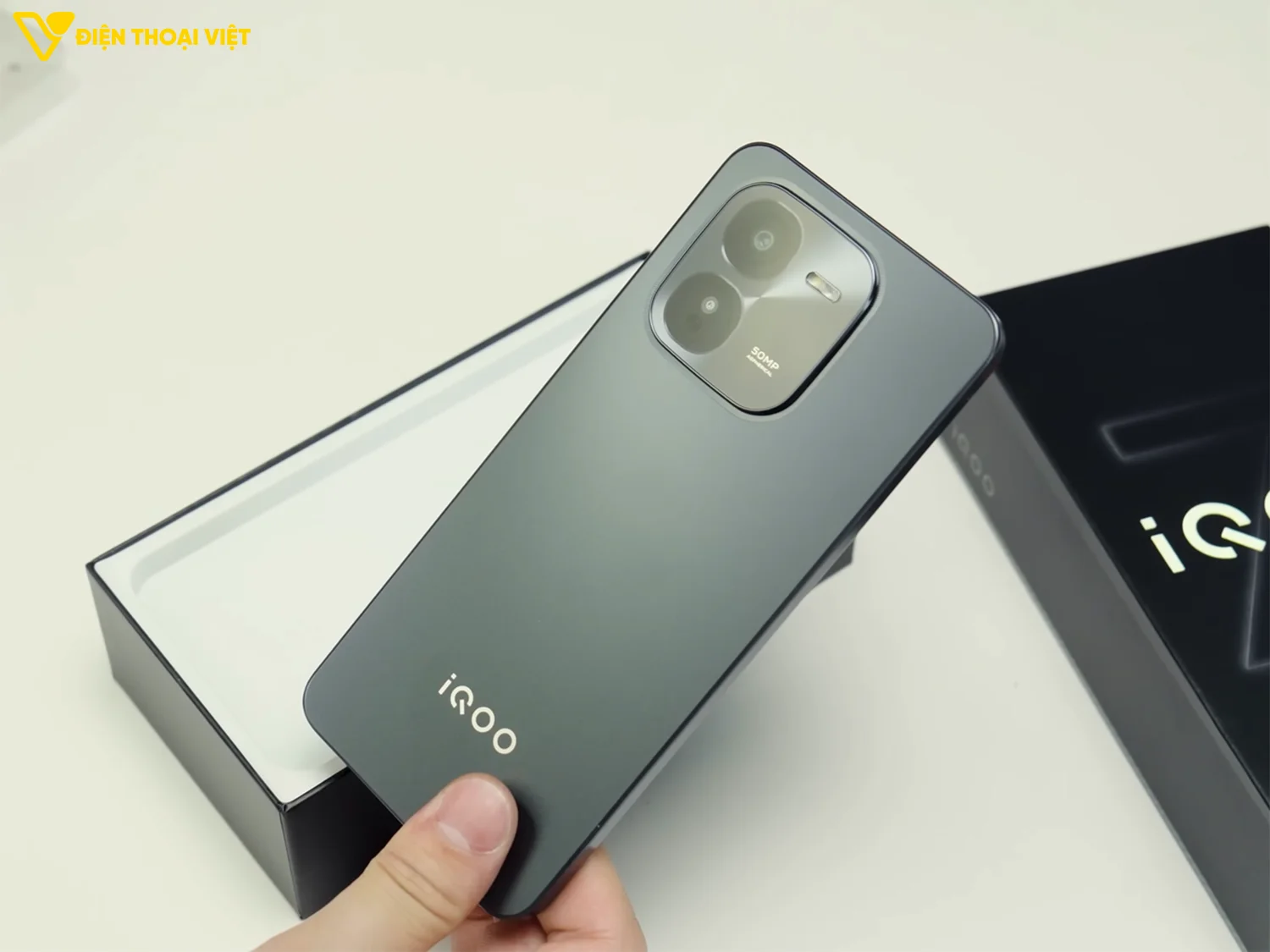 top-dien-thoai-chip-snapdragon-6-gen-1-iqoo-z9x-5g