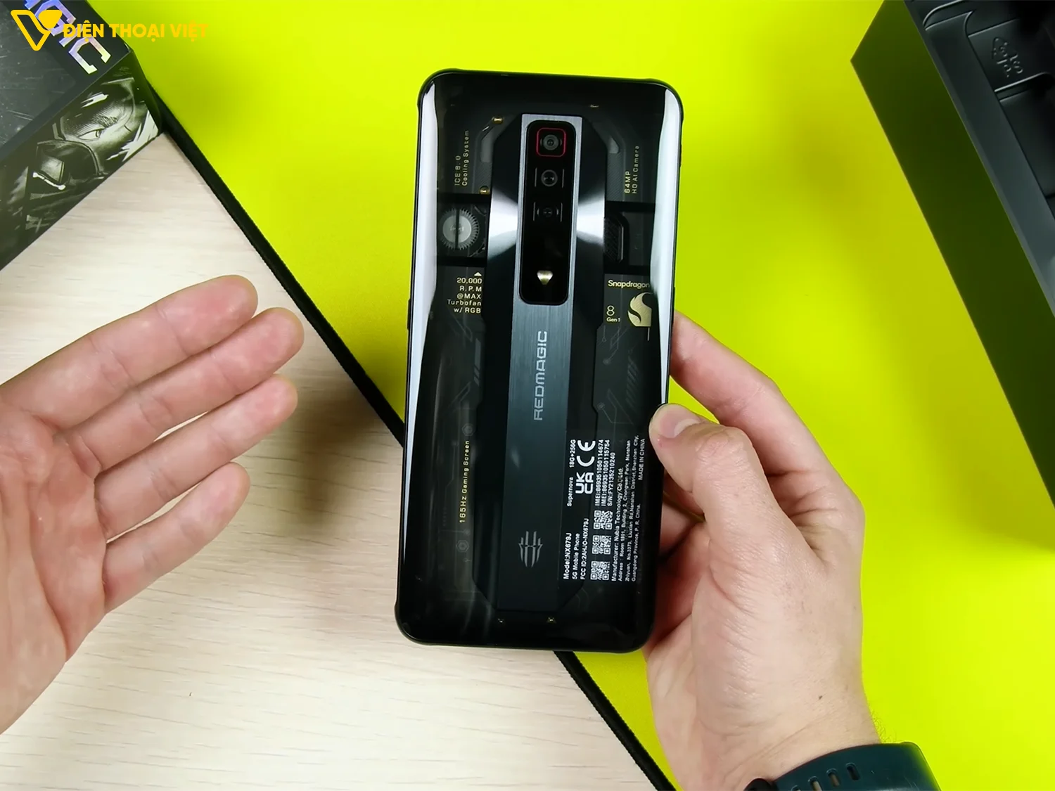 top-dien-thoai-chip-snapdragon-8-gen-1-red-magic-7