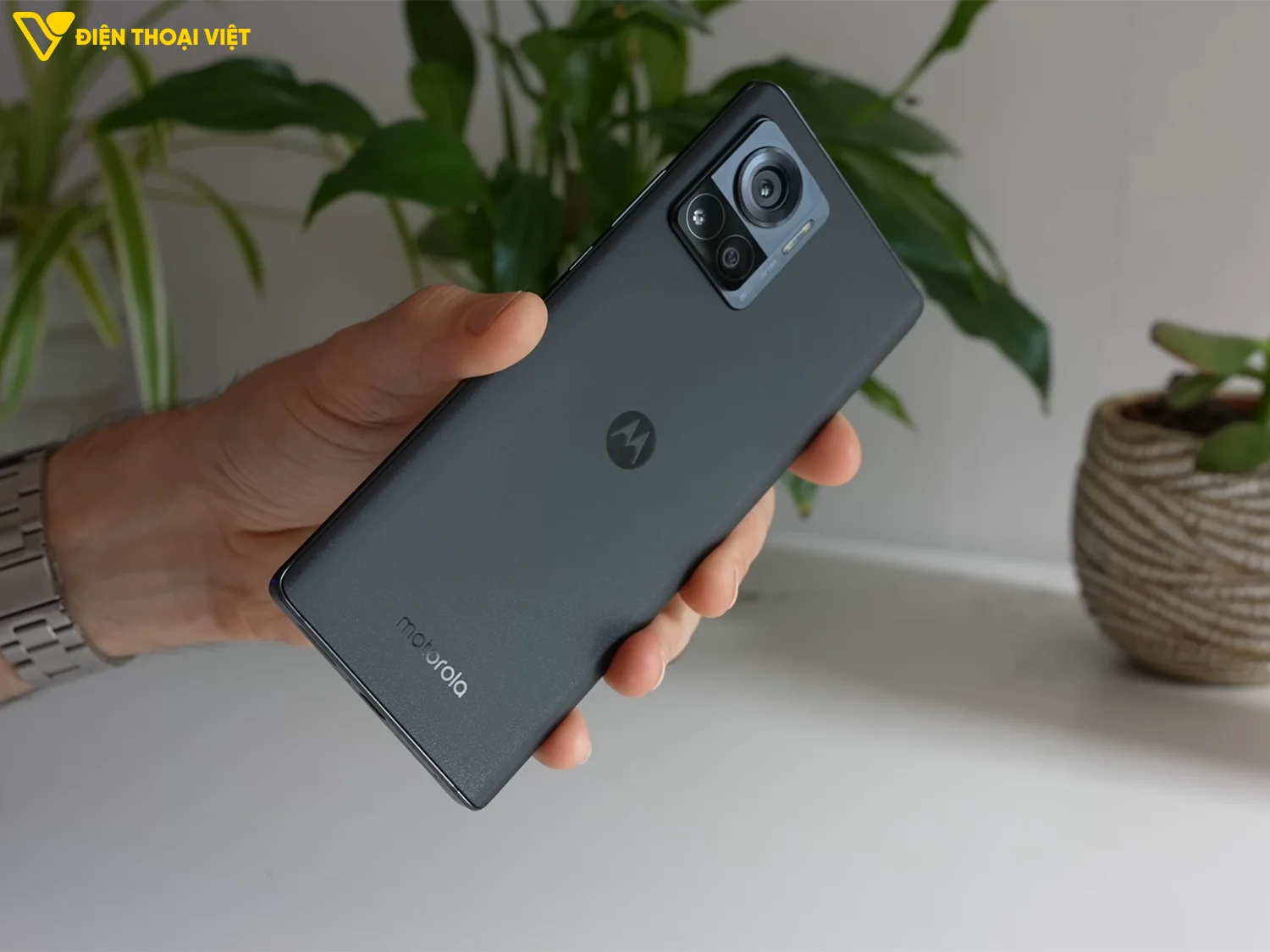 top-dien-thoai-chip-snapdragon-8-plus-gen-1-motorola-edge-30-ultra