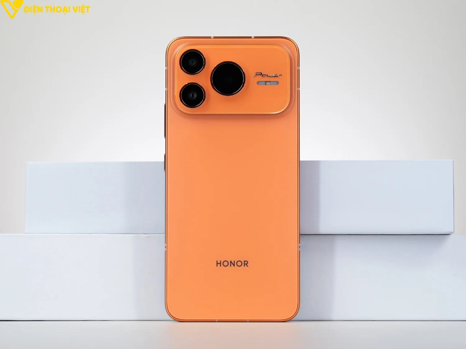 top-dien-thoai-ra-mat-trong-thang-1-honor-power-2