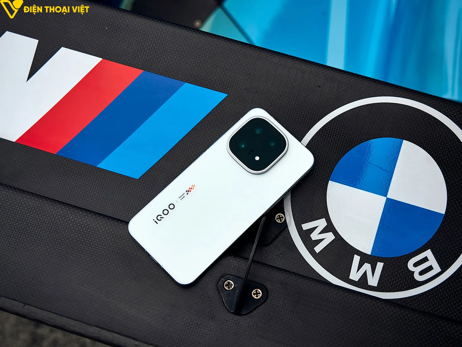 top-dien-thoai-ra-mat-trong-thang-1-iqoo-15-ultra