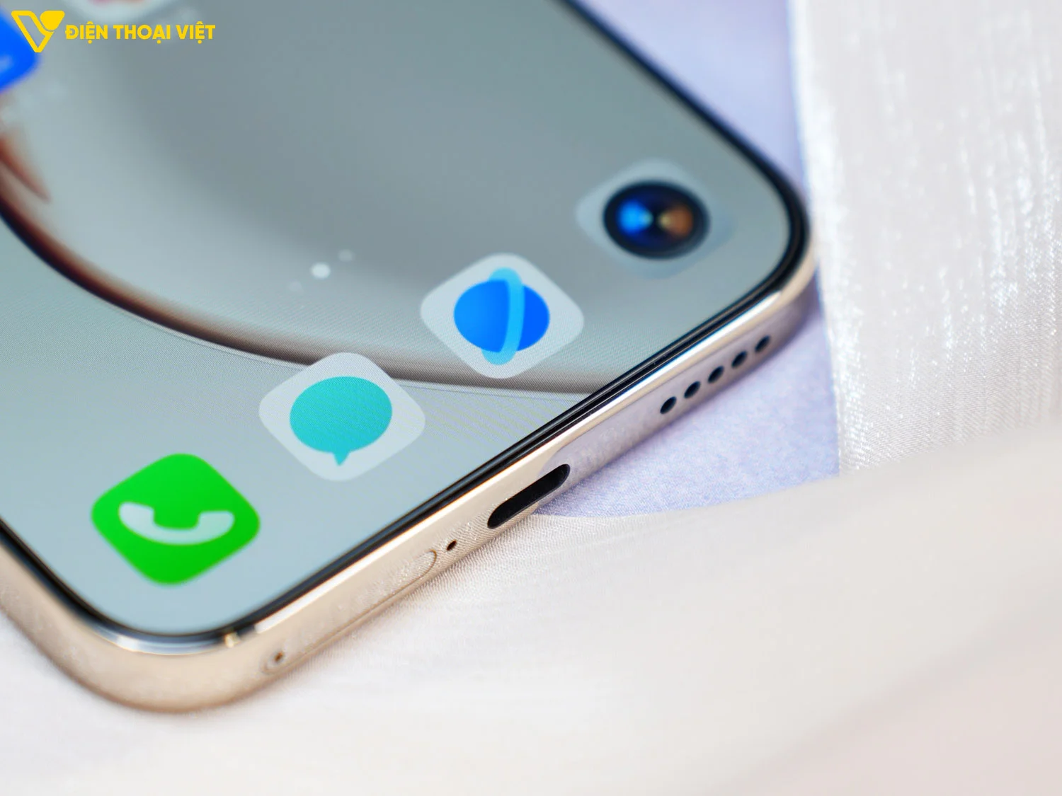 Thiết kế cạnh dưới Honor X80 Pro Max