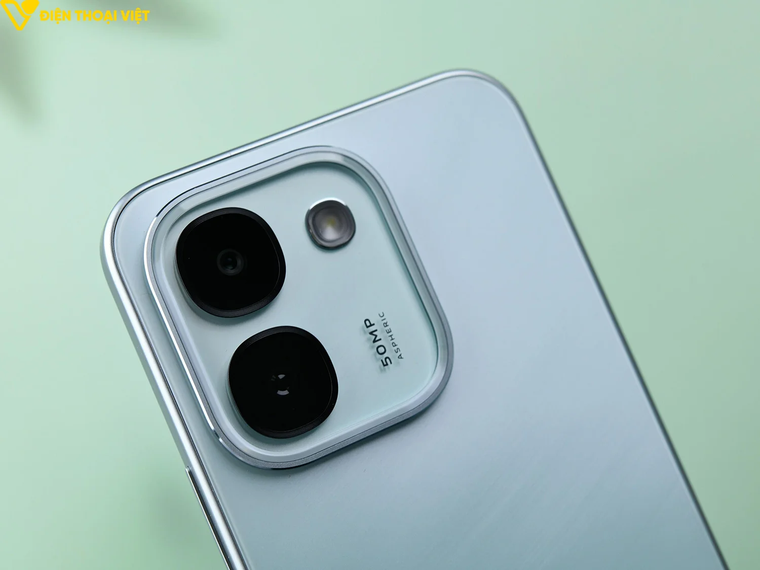 Cụm camera hình vuông 50MP