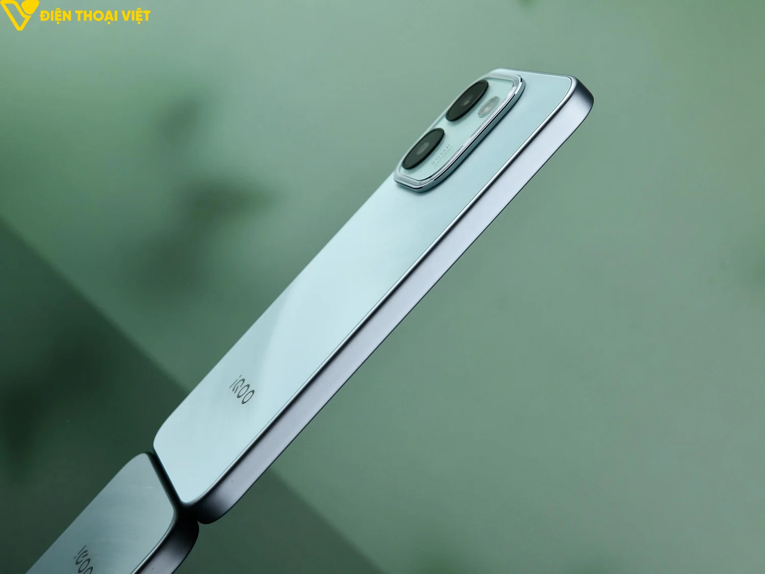 Giá bán và thời điểm ra mắt iQOO Z11S là bao nhiêu?