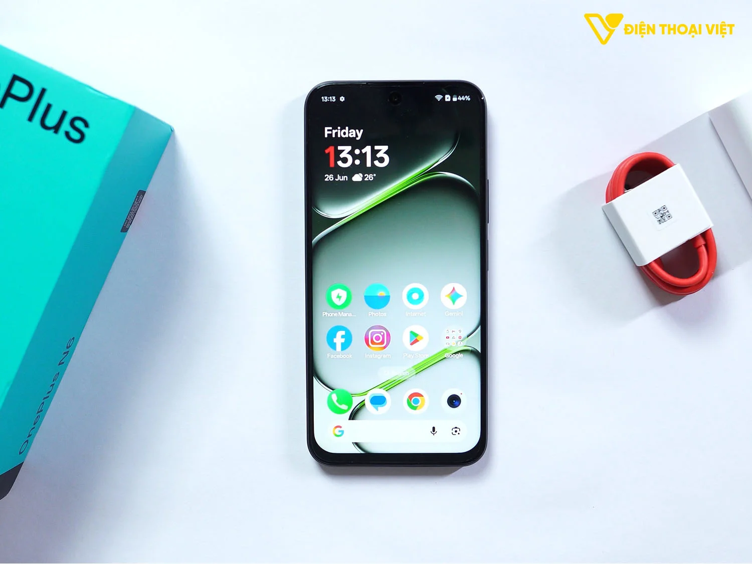 Mặt trước OnePlus N6