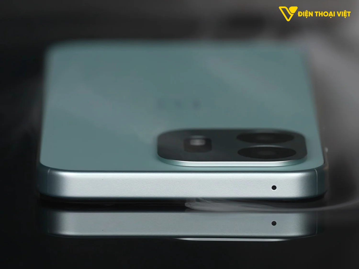 Cạnh trên OnePlus N6