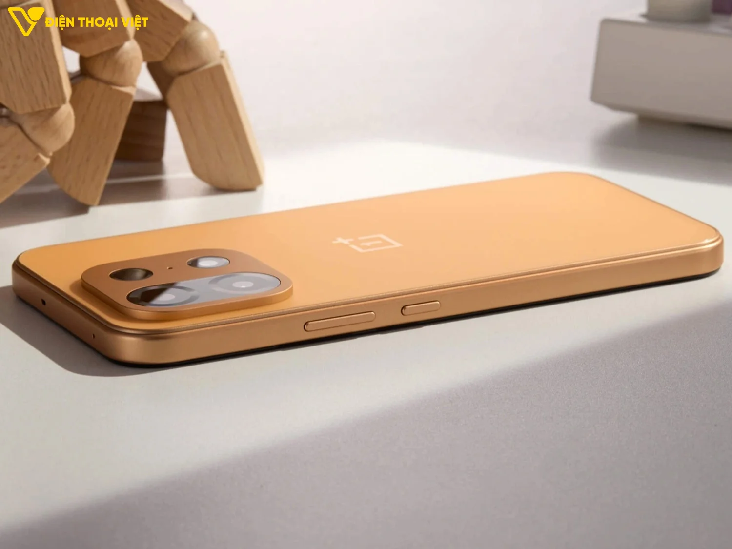Cạnh trên và cạnh phải OnePlus Turbo 6X Pro