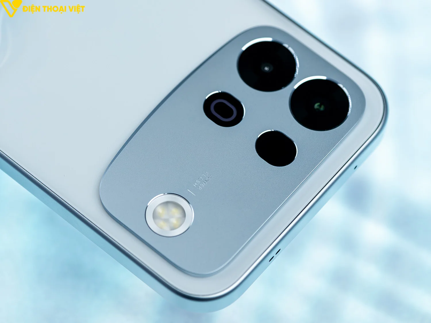 Camera kép 50MP và 2MP