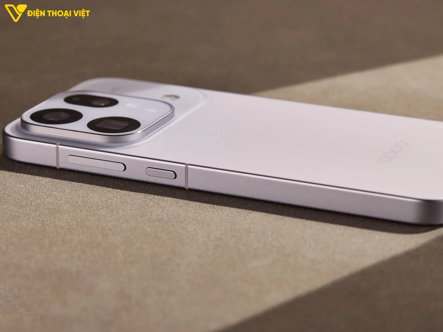 Cạnh phải OPPO Find X9s Pro