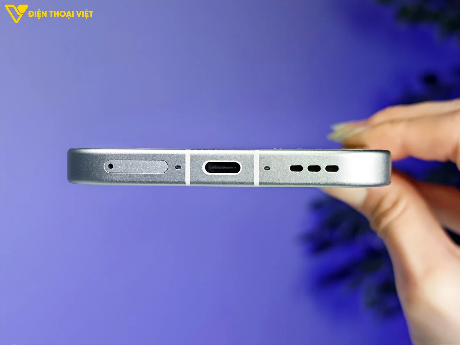 Cạnh dưới OPPO K15 Pro Plus