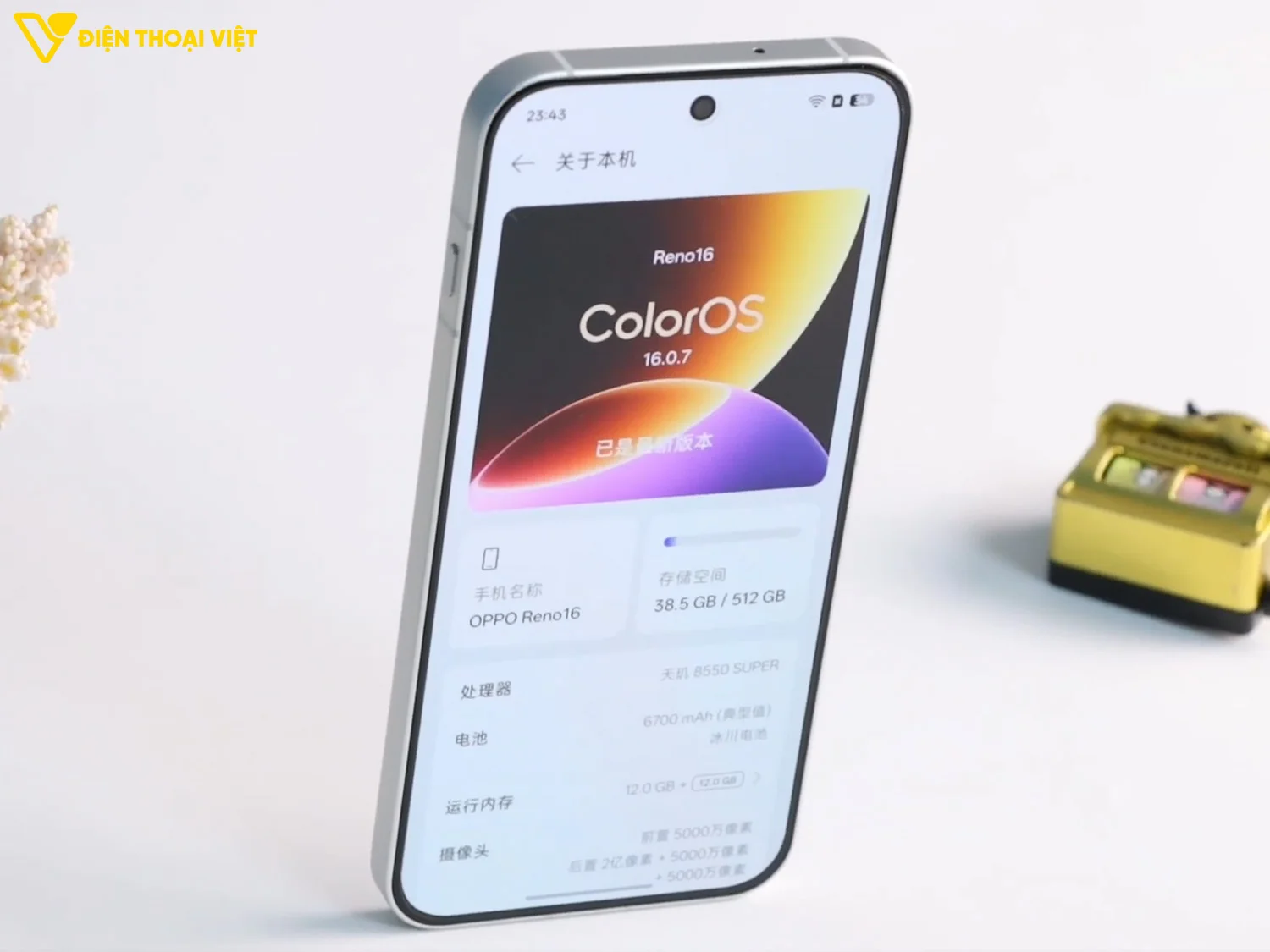 Cạnh trên và cạnh trái OPPO Reno16
