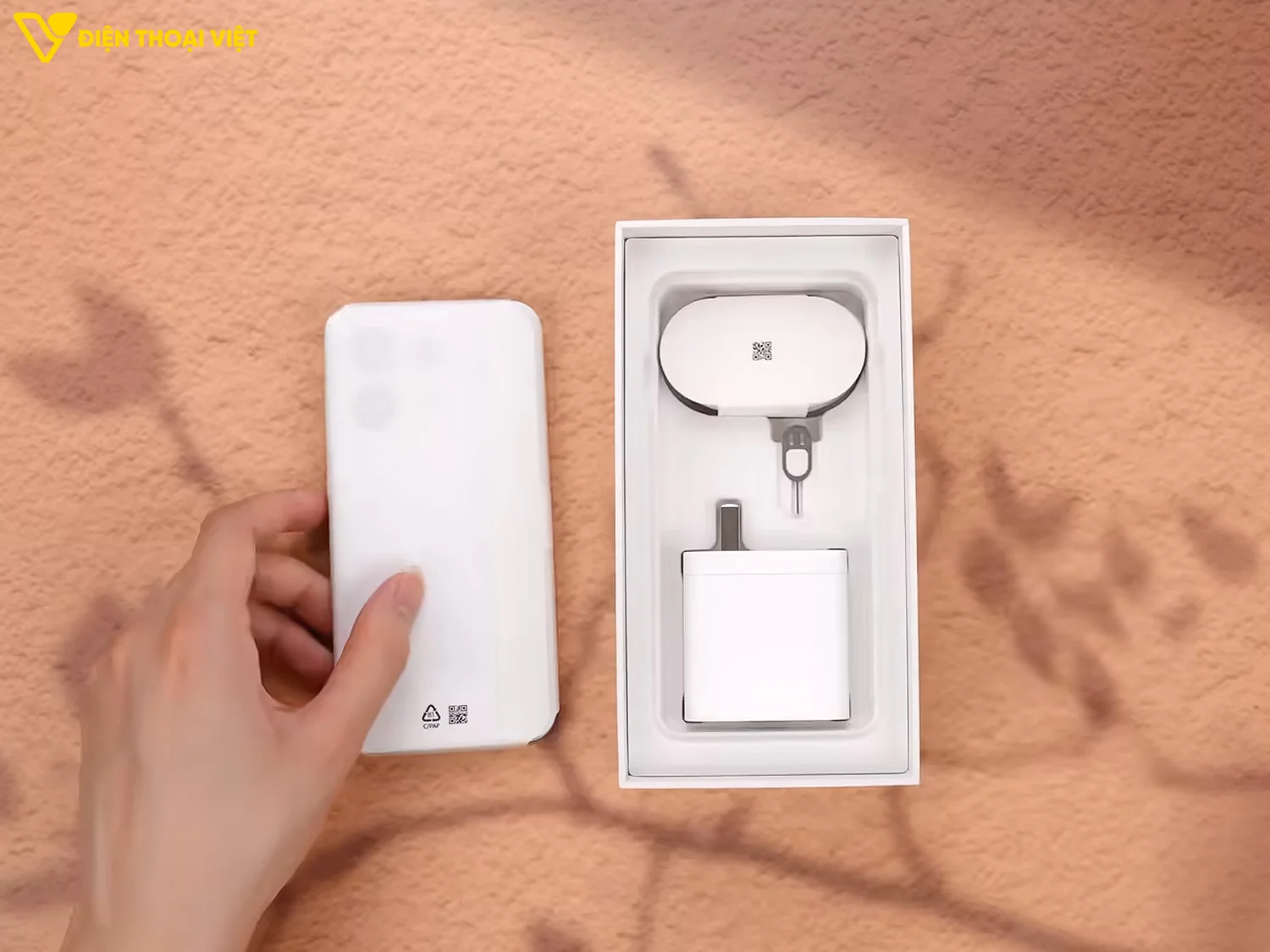 Pin 6700mAh và sạc 80W OPPO Reno16