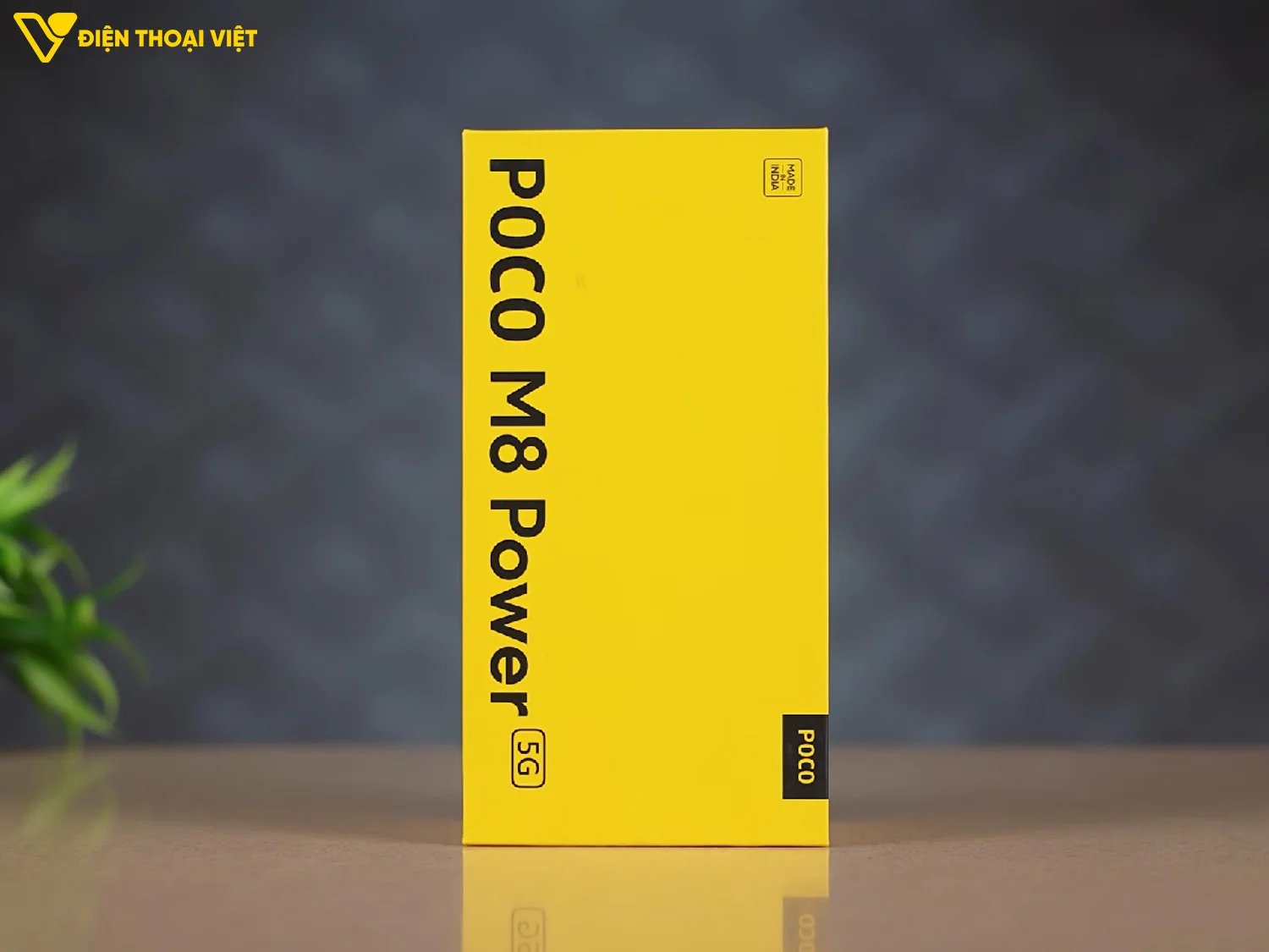 Hộp đựng của POCO M8 Power