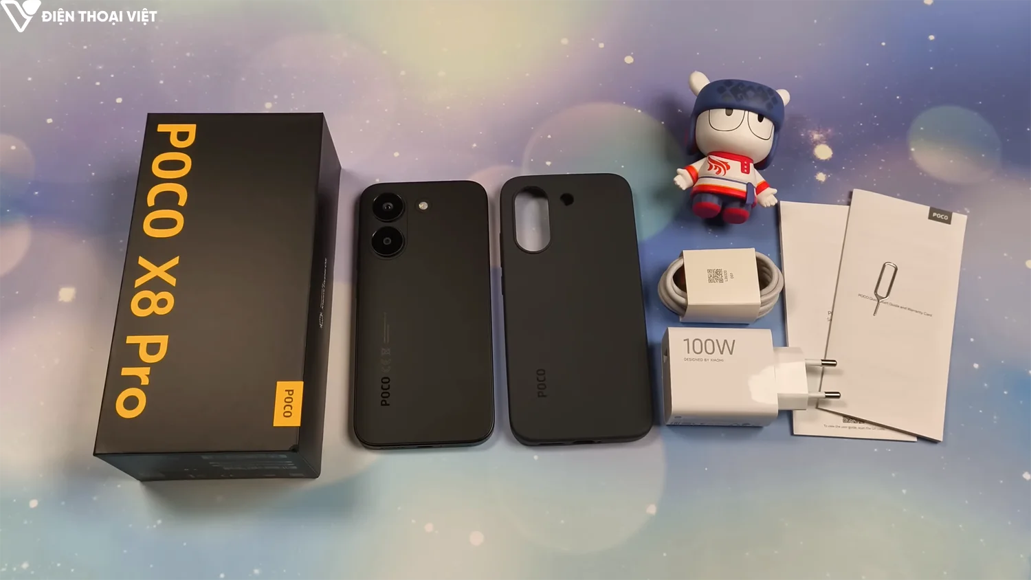 Phụ kiện đi kèm đầy đủ, bao gồm củ và cáp sạc, ốp lưng và que chọc SIM