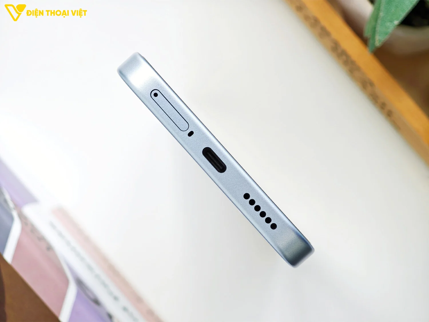 Cạnh dưới REDMI Note 17 Pro