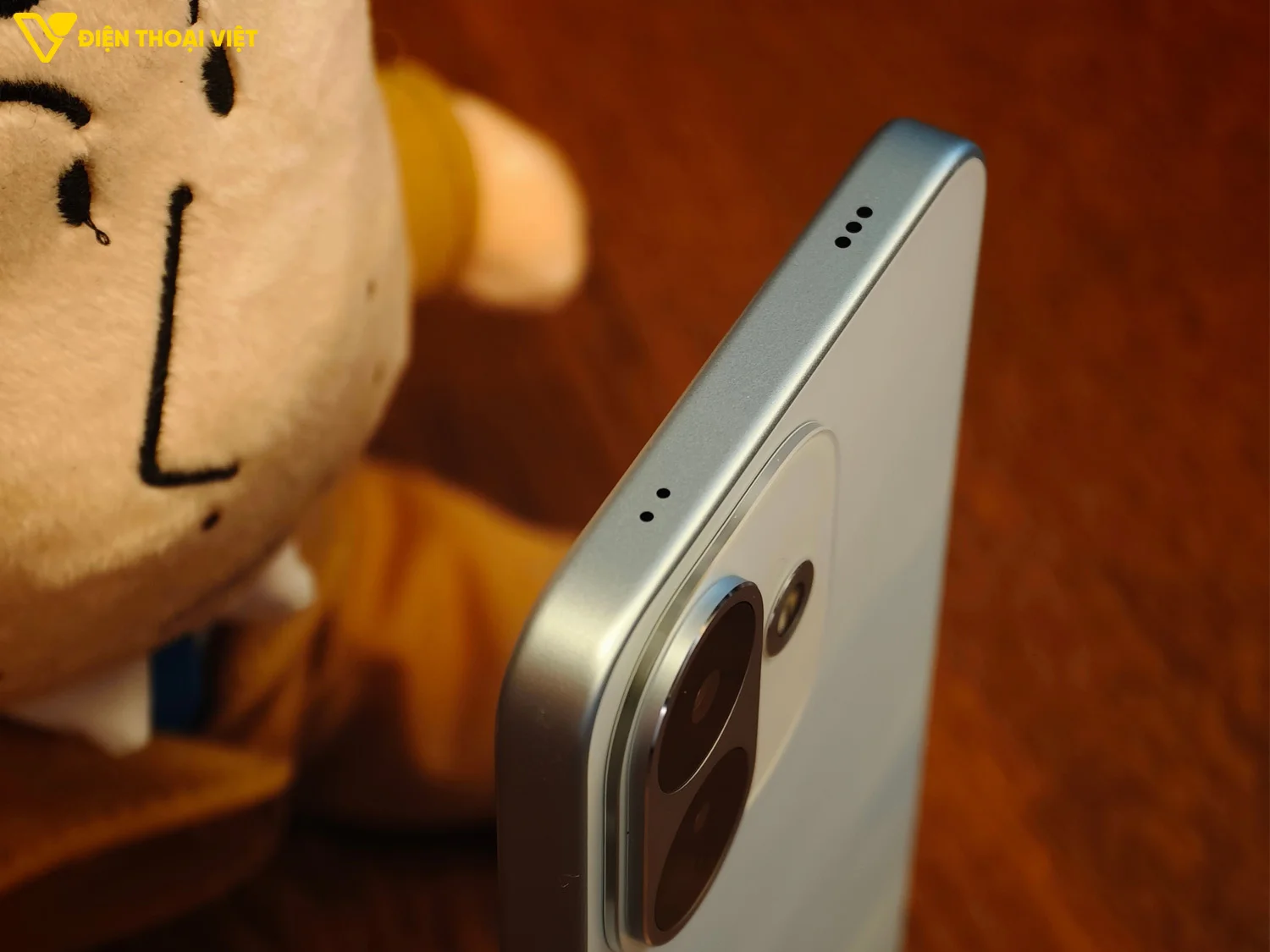 Cạnh trên REDMI Note 17 Pro