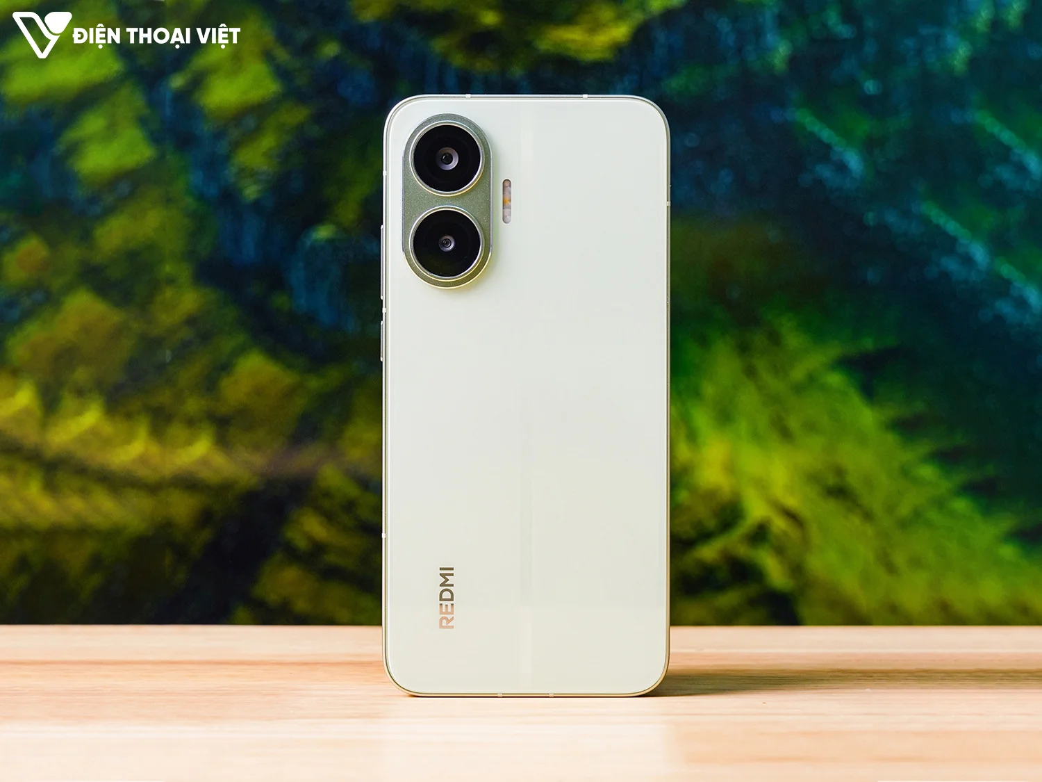 tren-tay-redmi-turbo-4-pro-mat-lung