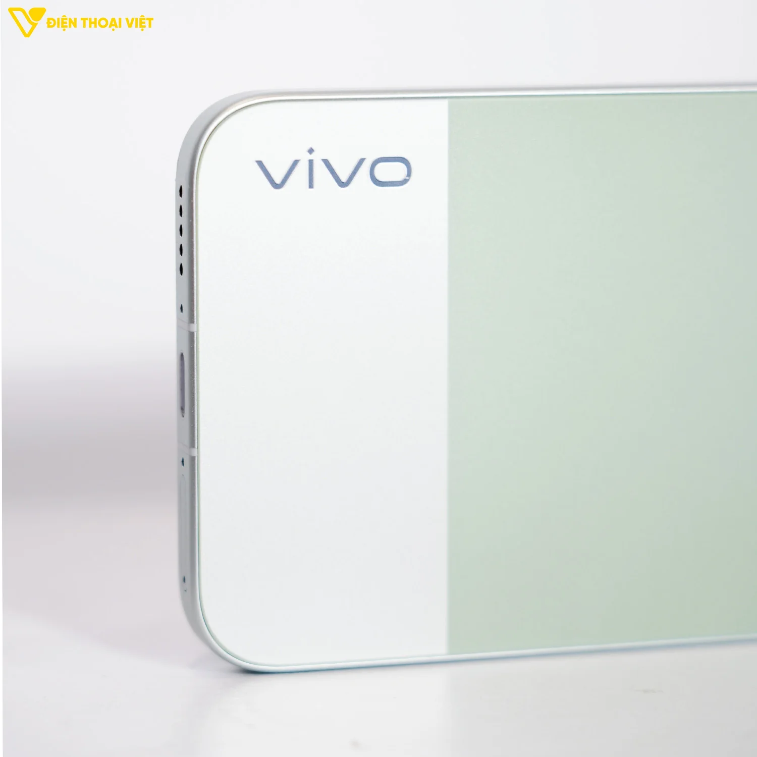 Cạnh dưới của Vivo X300s