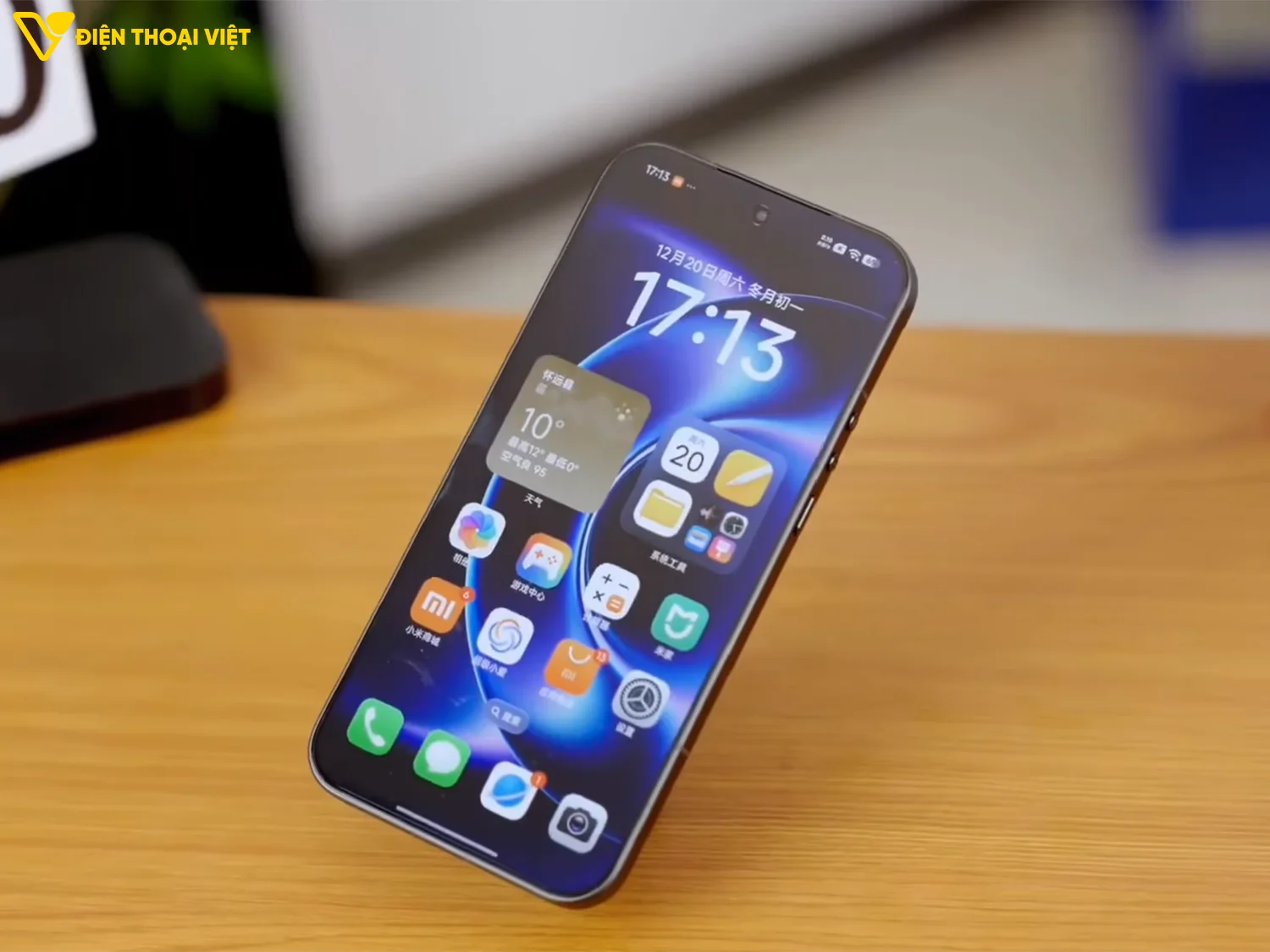 tren-tay-xiaomi-17-ultra-man-hinh