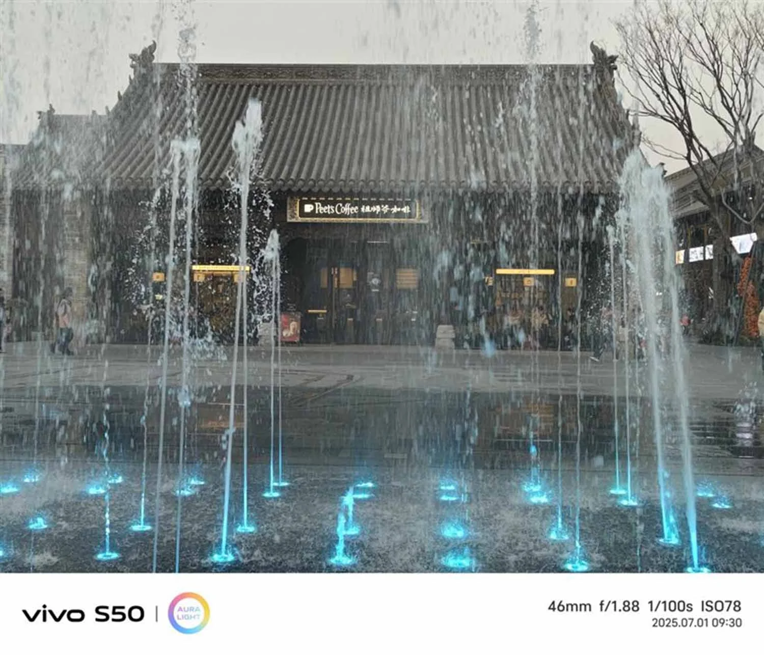 Ảnh phong cảnh có vật thể chuyển động phía trước