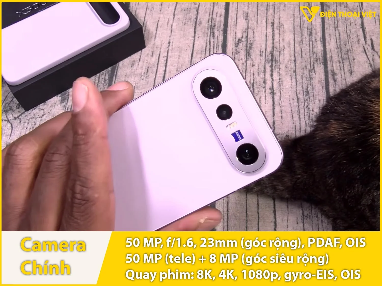 Camera sau 50MP + Góc rộng 8MP + Tiềm vọng 50MP