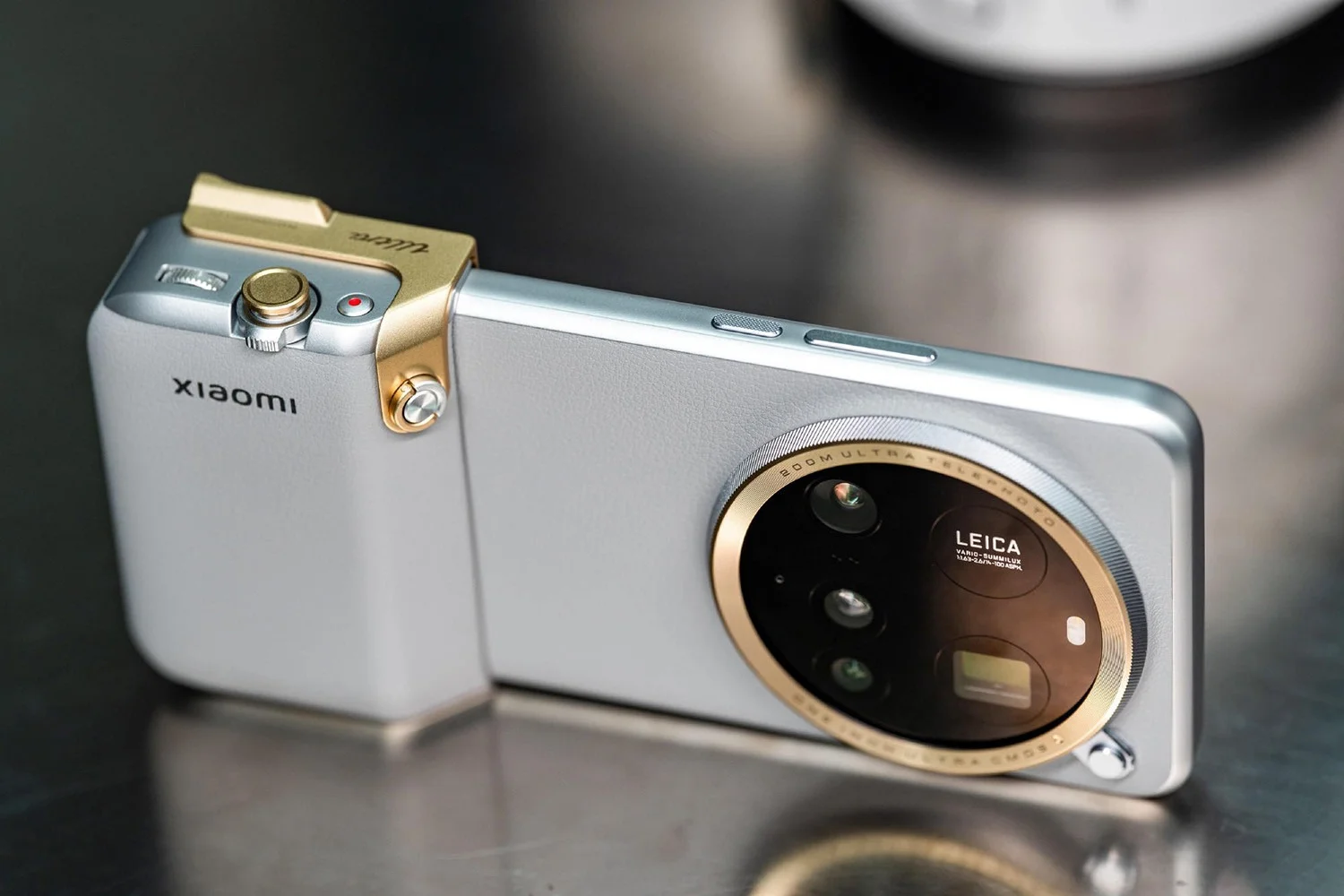 Xiaomi 17 Ultra sẽ chỉ còn 3 camera sau