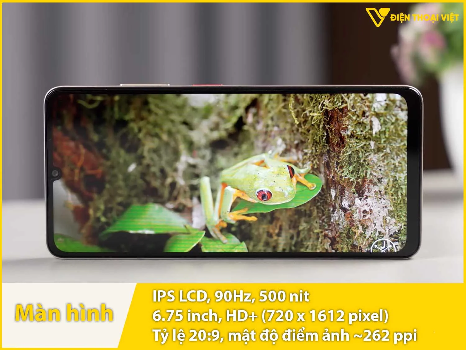IPS LCD 6,75 inch - 90Hz - 500 nit
