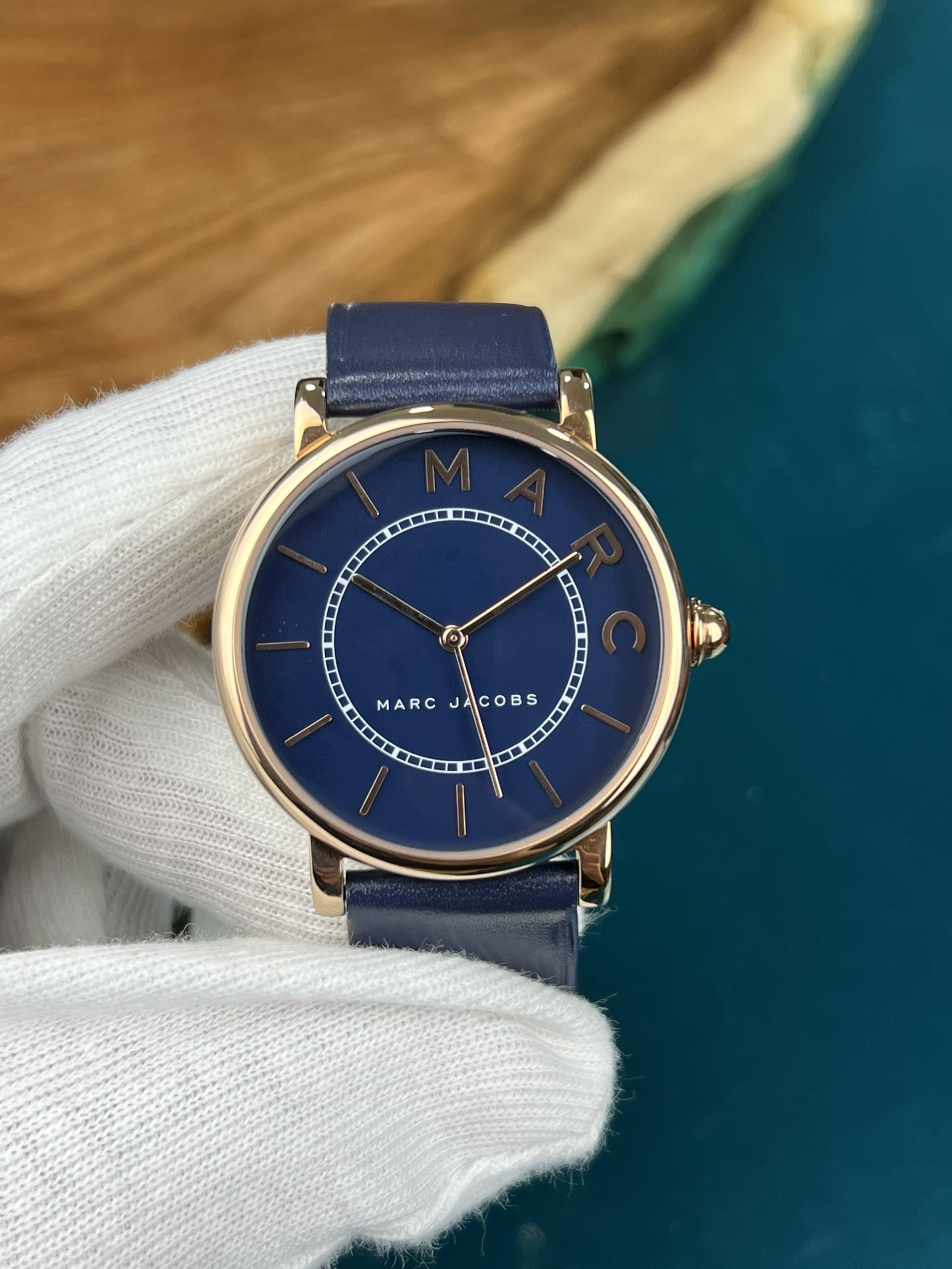 11-29ea9dff-f9f0-4fe6-a782-6ad9e74869c6