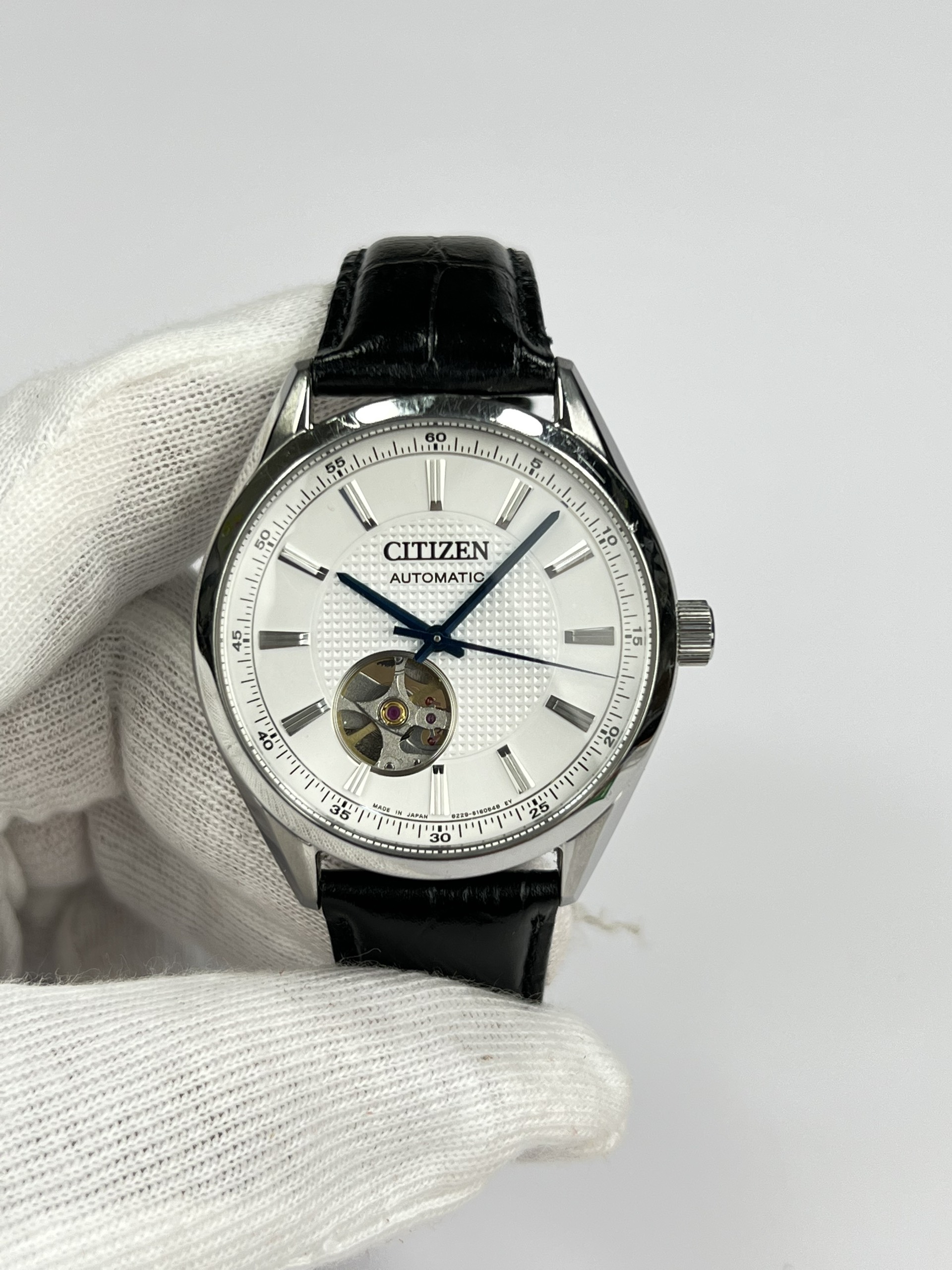 11-30438ddf-1687-4b6f-a1e0-12b15e0912b2