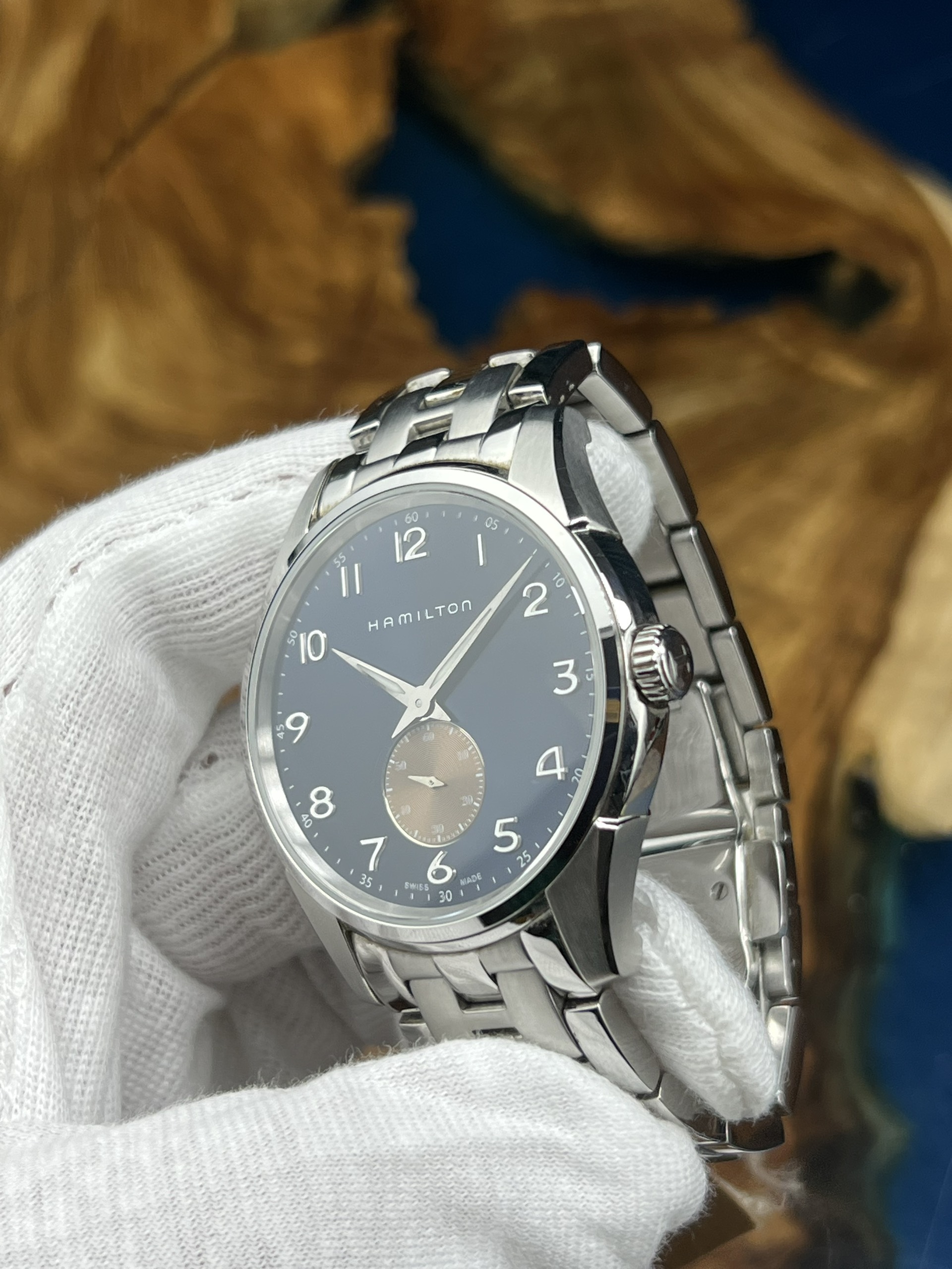 11-30895885-4f2e-425b-8651-c1d46d43d244