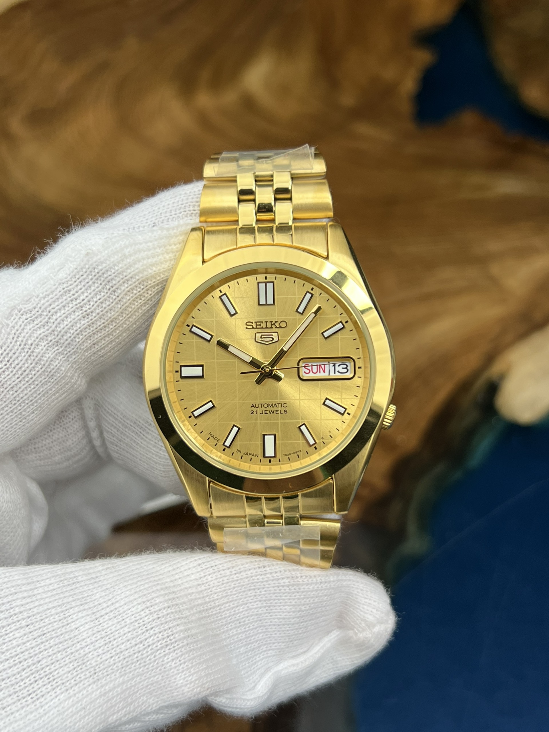 11-416e9af3-9f2c-402c-96f7-c5c3a0c63e08-d93d5e3d-3761-4d5e-8bce-2d6d6dd3a804