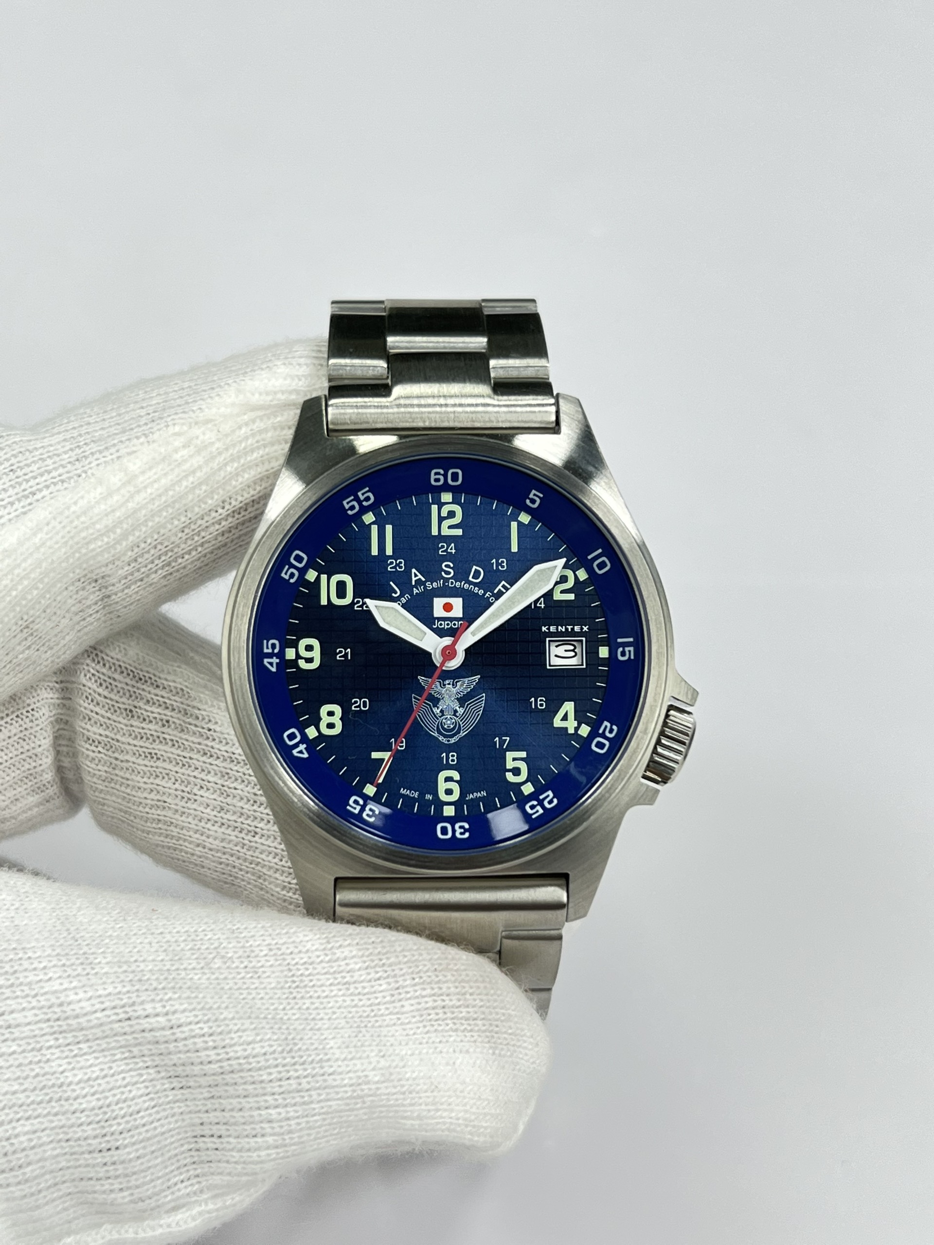 11-5c925df5-f170-4d7a-8dac-c7c2d33a0d51