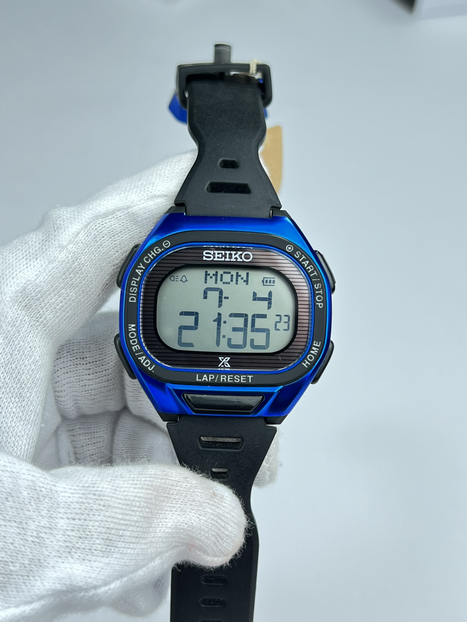 11-5d046460-5259-4db0-b02c-27ffc61647aa