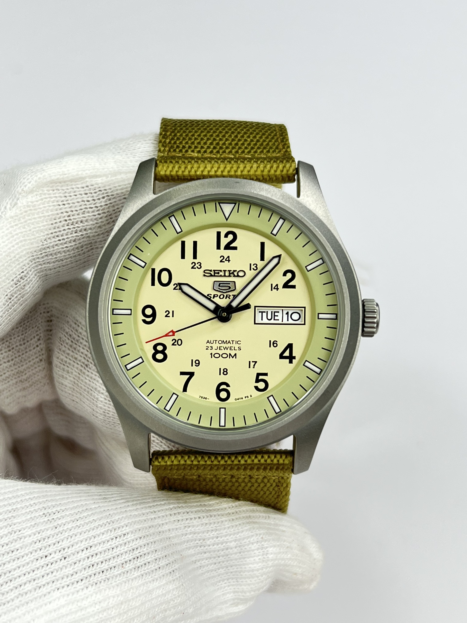 11-656d4478-dc7d-4de6-ab8c-01fe0862ee31