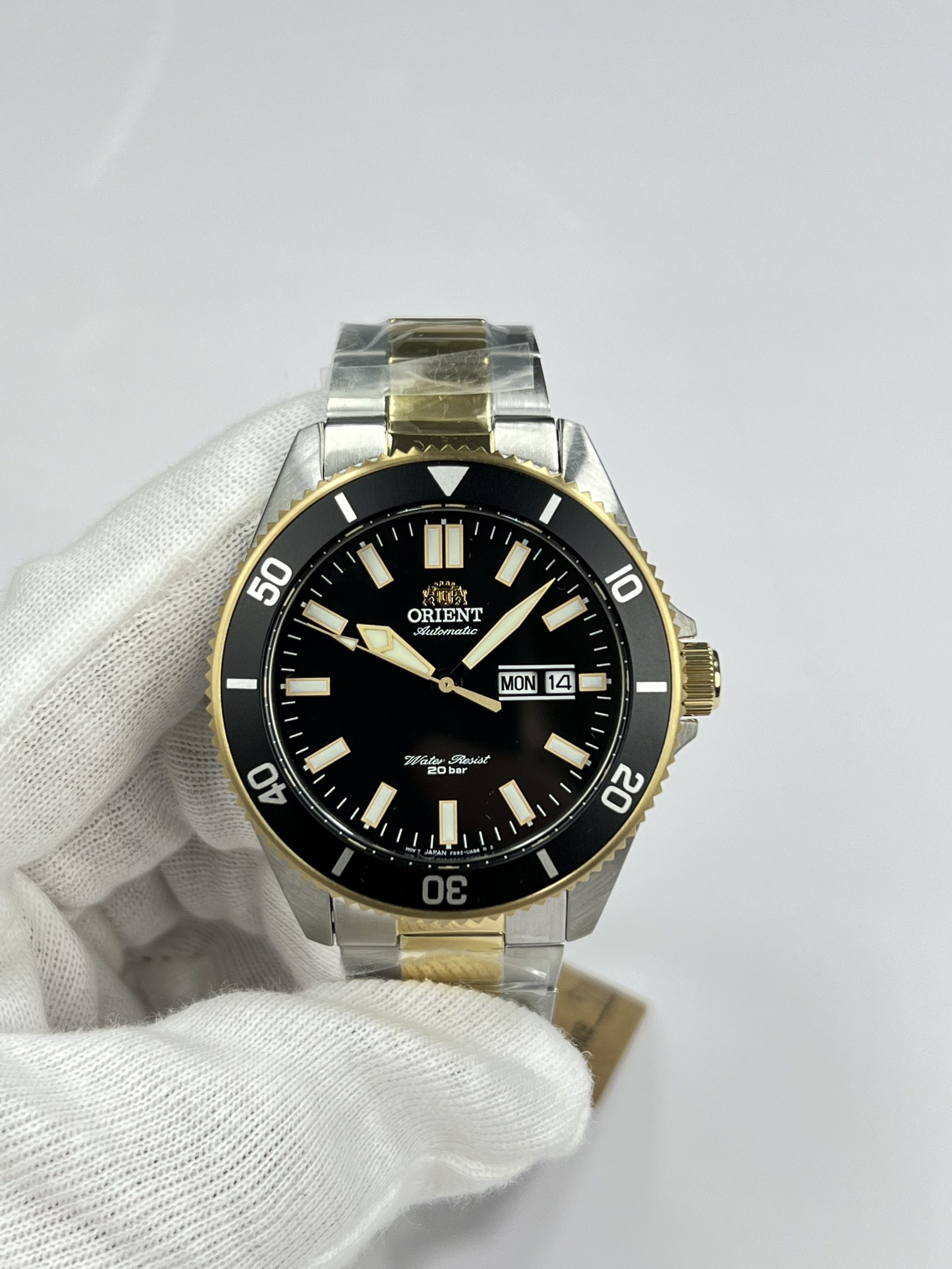 11-88d3d3ae-3e71-4b9e-aa44-4b0d2eb7d64d