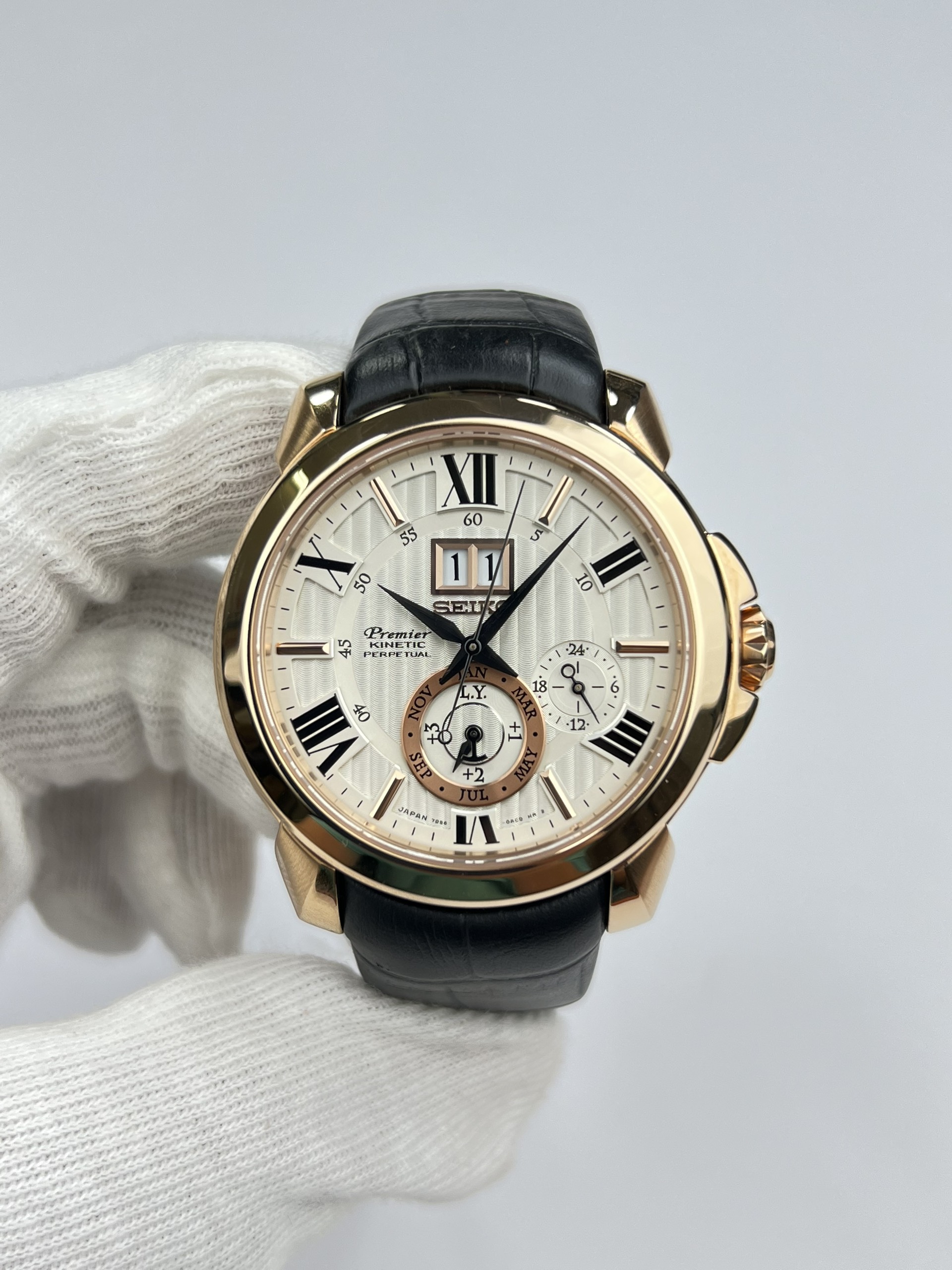 11-90ff478d-22b4-463e-bc16-7cab3bcb79a4-3cf4f848-6c76-416c-93c6-5f45c0dc9ab5