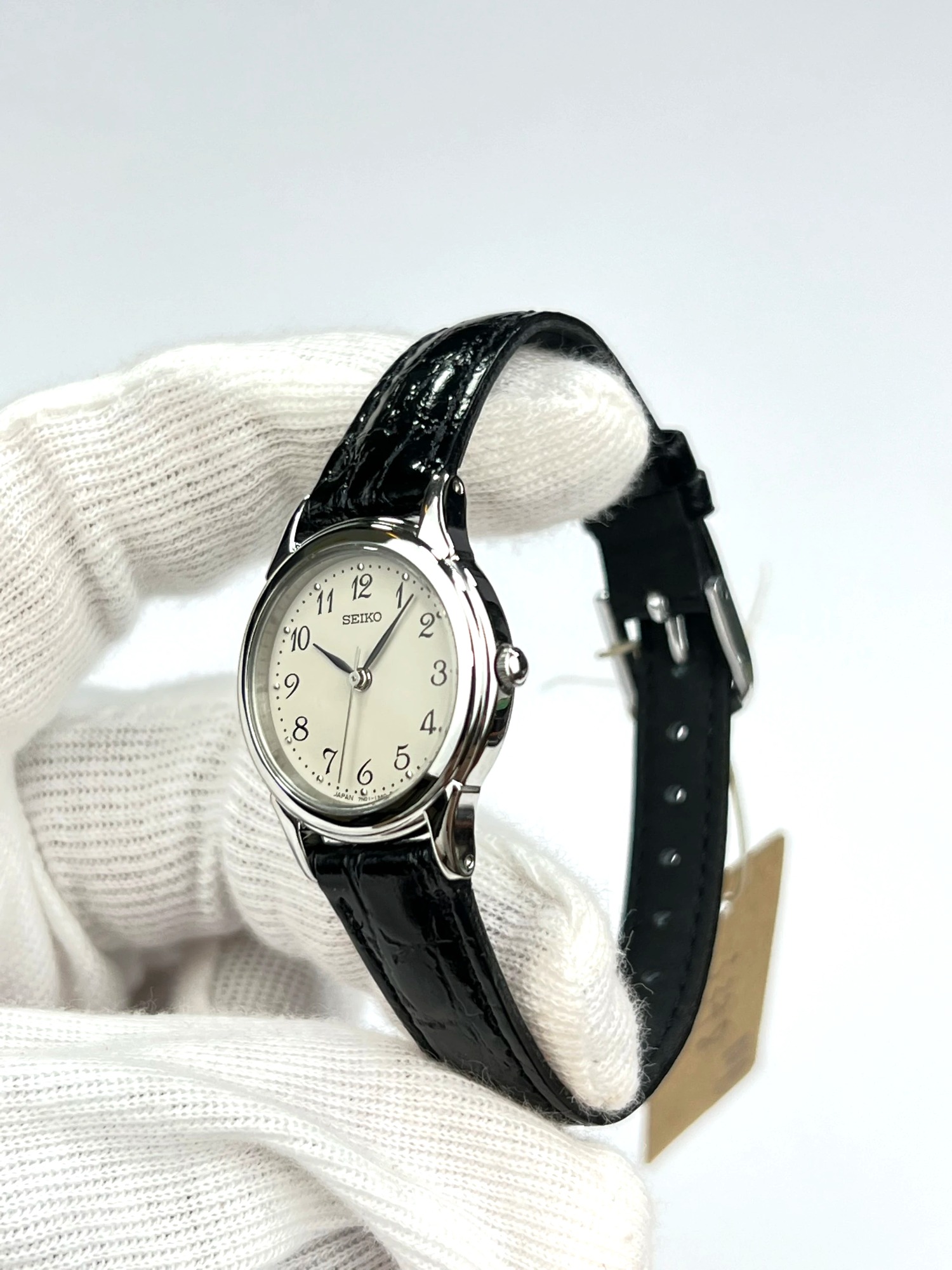 11-a2633976-c2a0-47be-bcc4-ef52ff0e6701