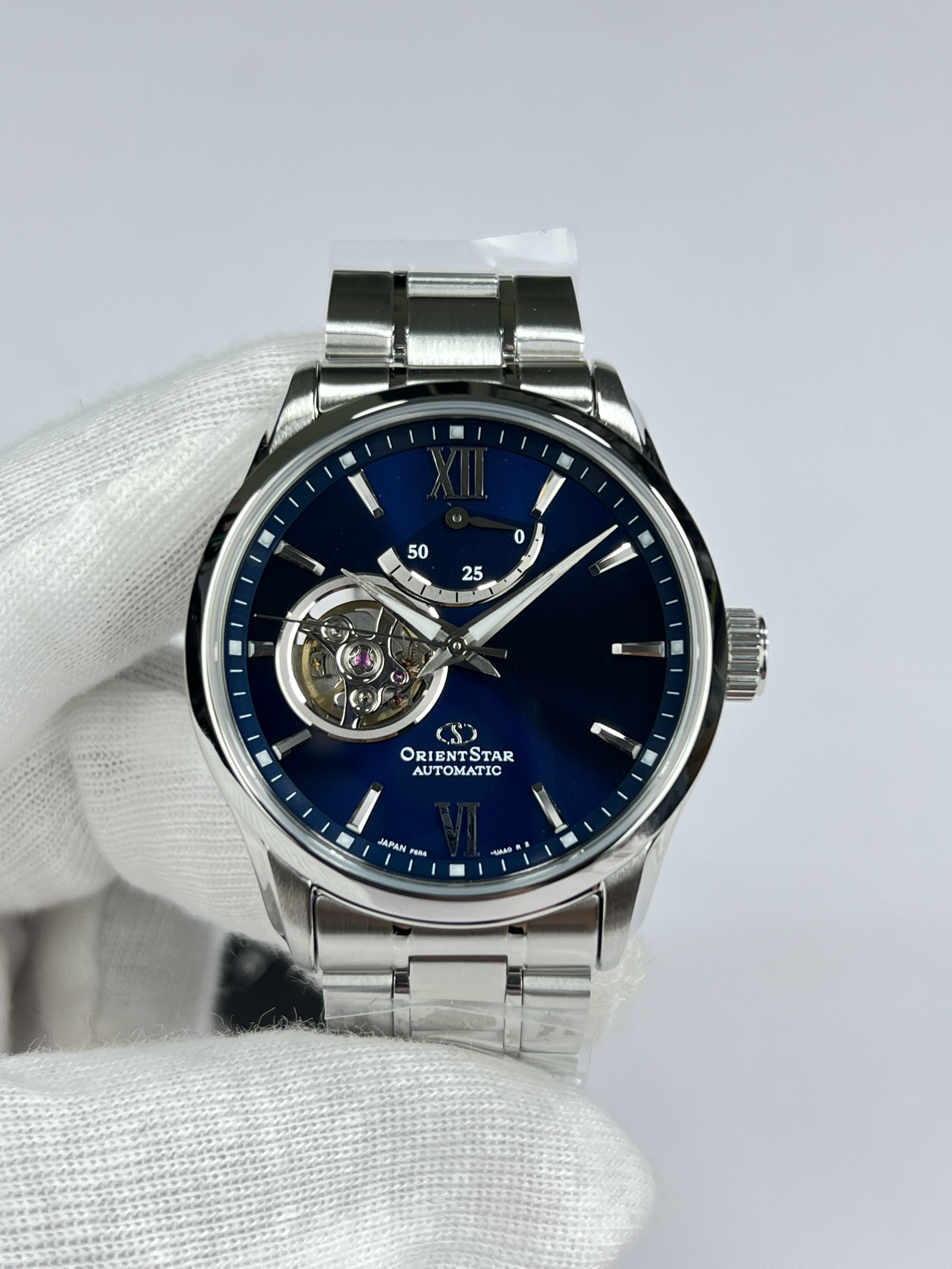 11-d6abfd63-b701-47d4-ab95-01ead220557b