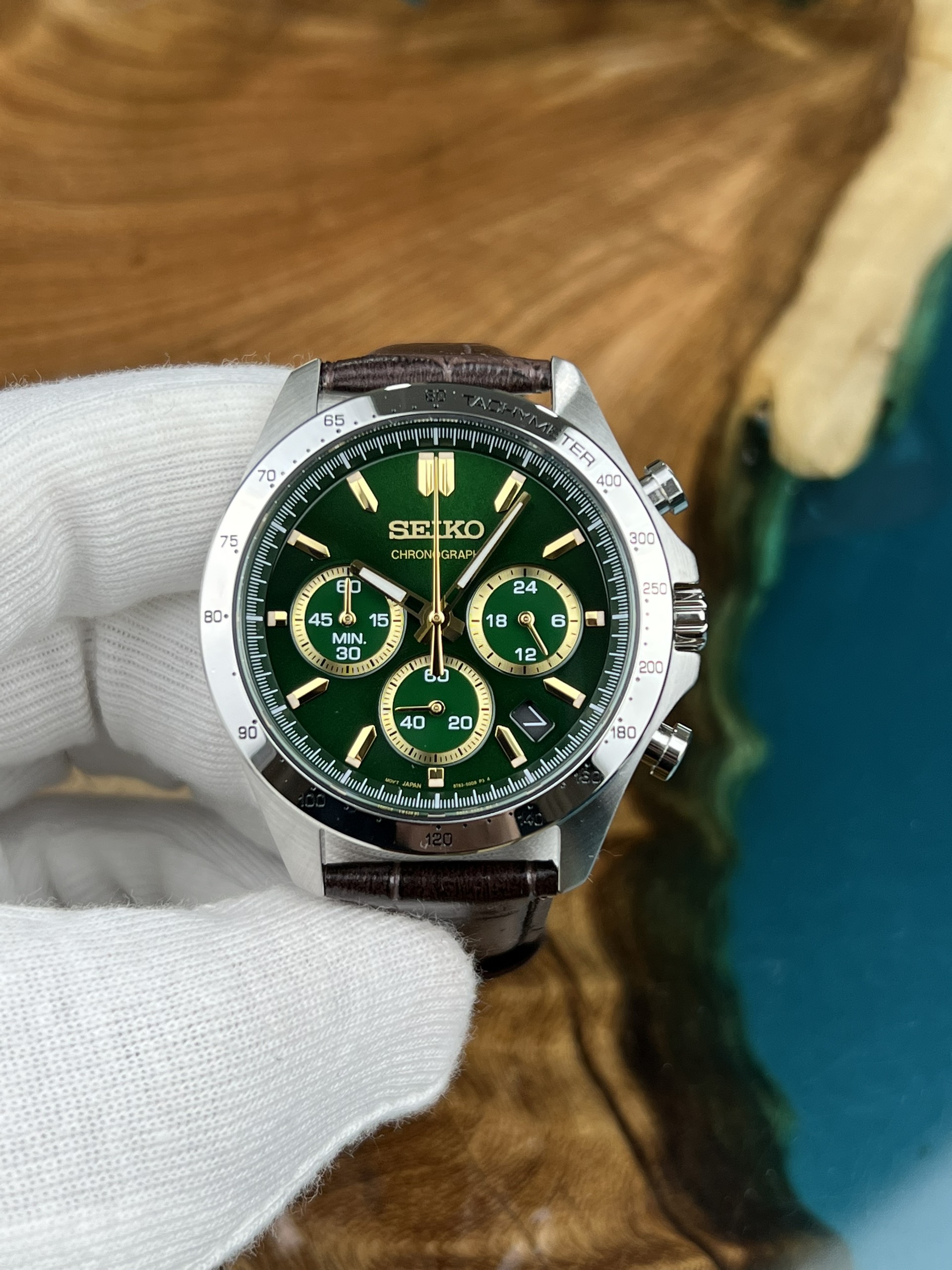 11-ee709cd3-e168-453f-b2b4-44fd89a8f5c1