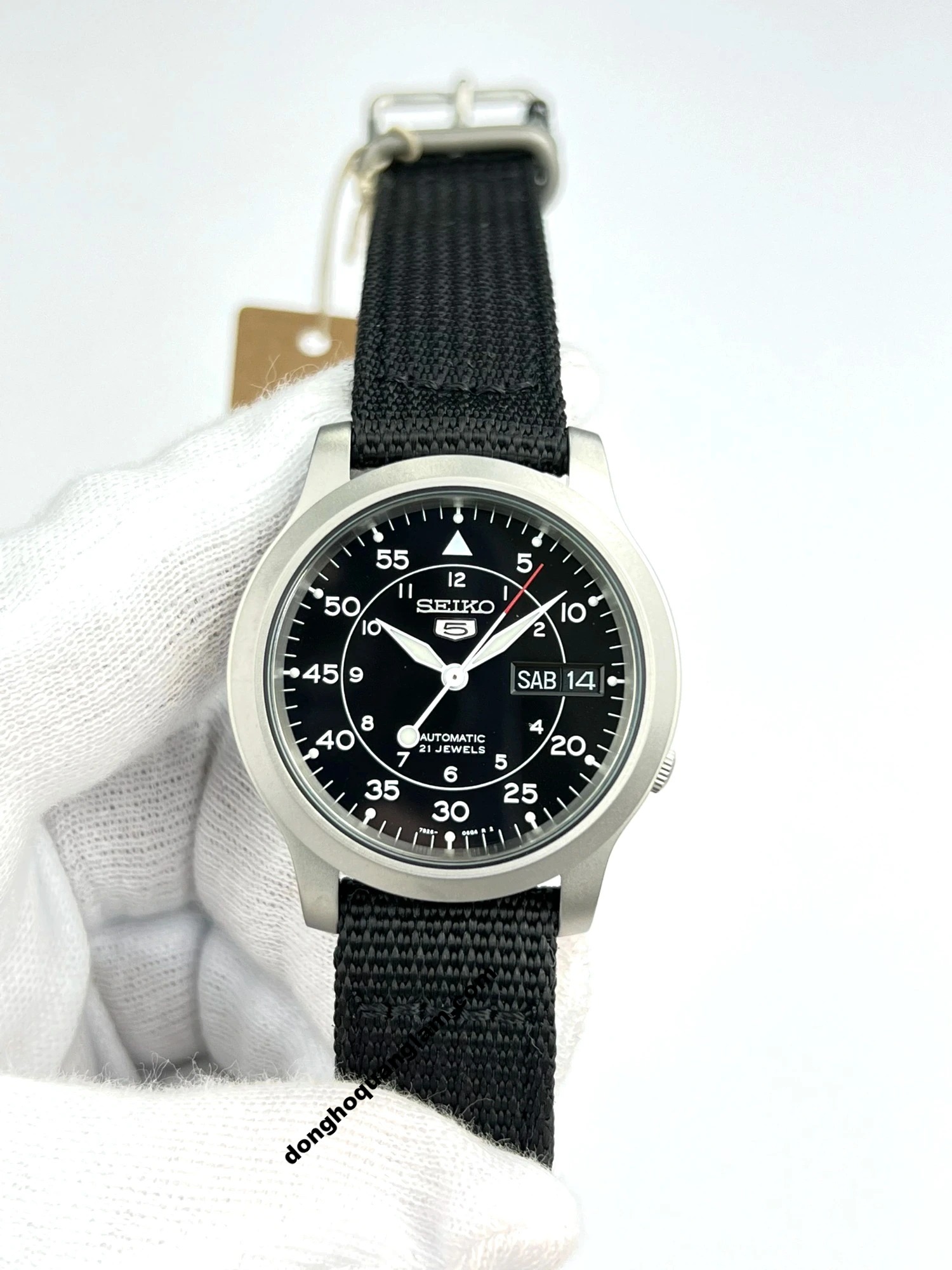 11-ff1f0472-05ed-42c4-a952-4900db85fc4d-bff53737-9b9d-4c92-82e8-ff364fdfd523-e1ebfb1f-c729-4140-8852-f185c931dc71