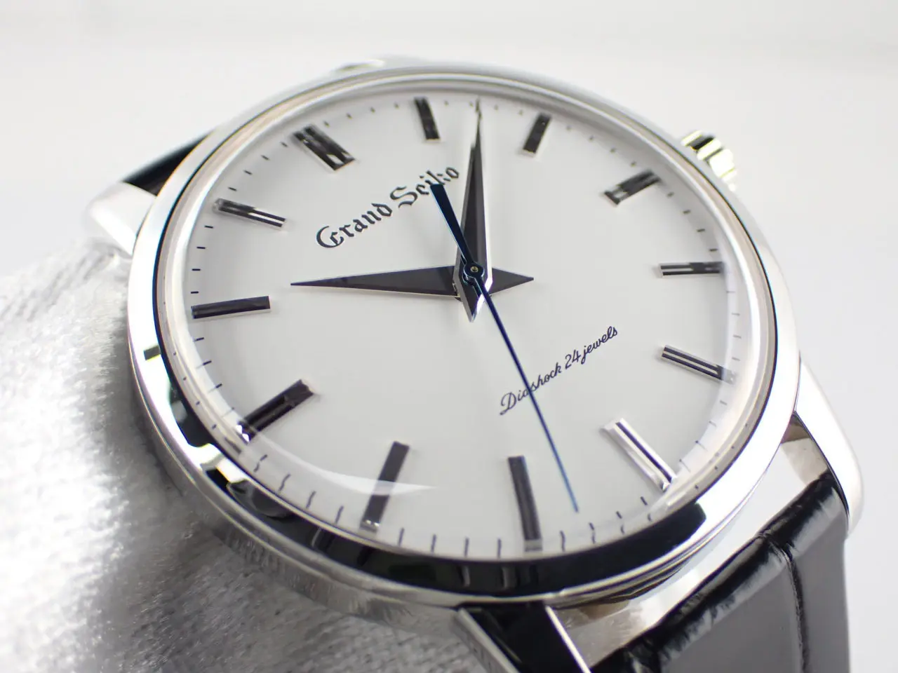 1207131957-6390146d25437-1