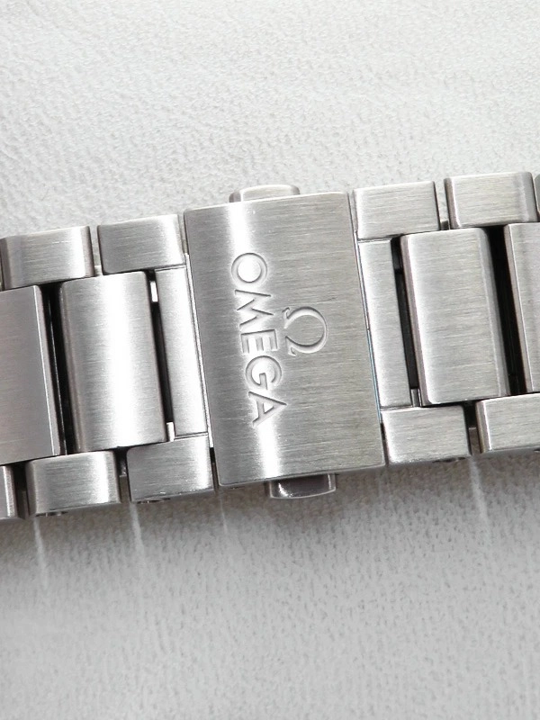 1223165360010-7-11zon