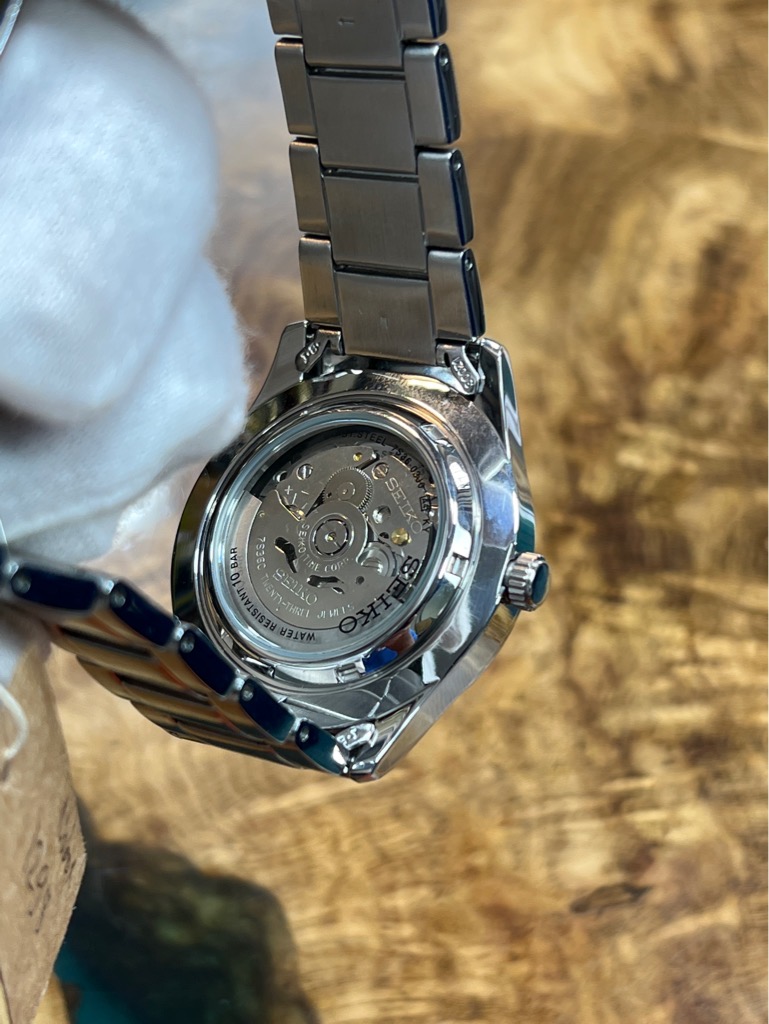 1421e947-4a9b-41c4-bf84-a5c33e3f3f07