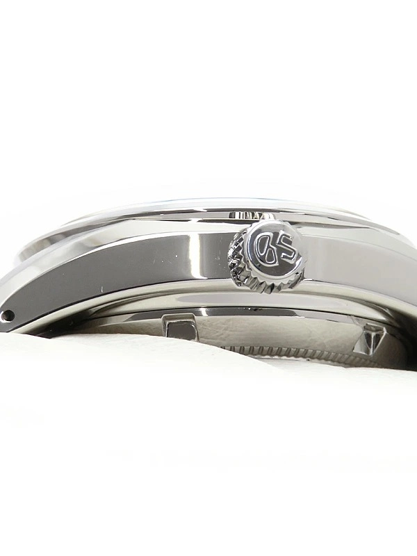 1723279490011-7-11zon