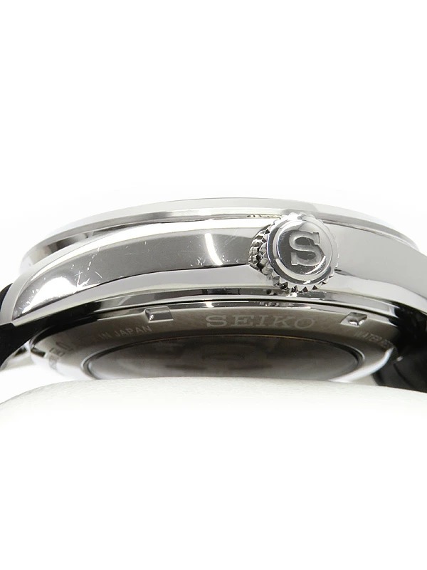 1823098760019-8-11zon